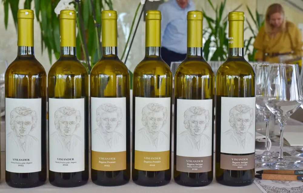 Vislander Bugava (Vugava) white wine